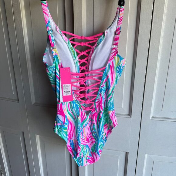NWT $148 LILLY PULITZER ISLE LATTICE ONE-PIECE SWIMSUIT SIZE 2 - Picture 2 of 5